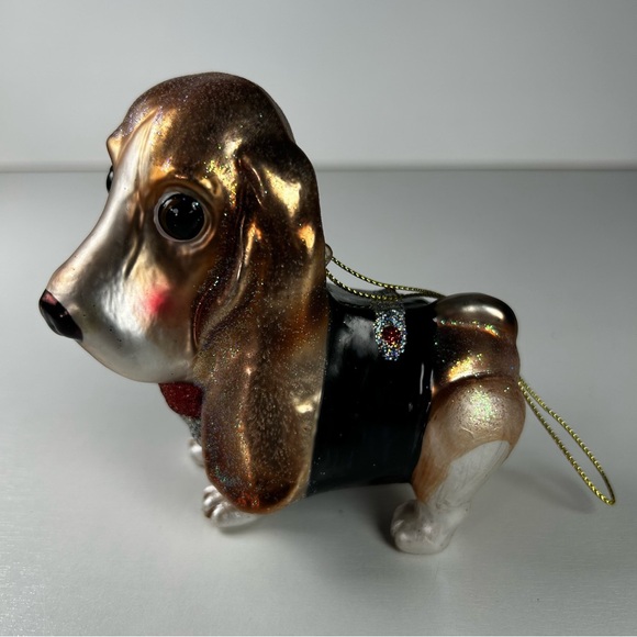 Basset Hound Dog in a suit Blown Glass W/ glitter Christmas Ornament - Picture 7 of 10